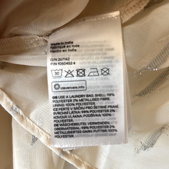 H&M cream silver jacquard pattern peplum blouse, size small - Picture 9 of 11